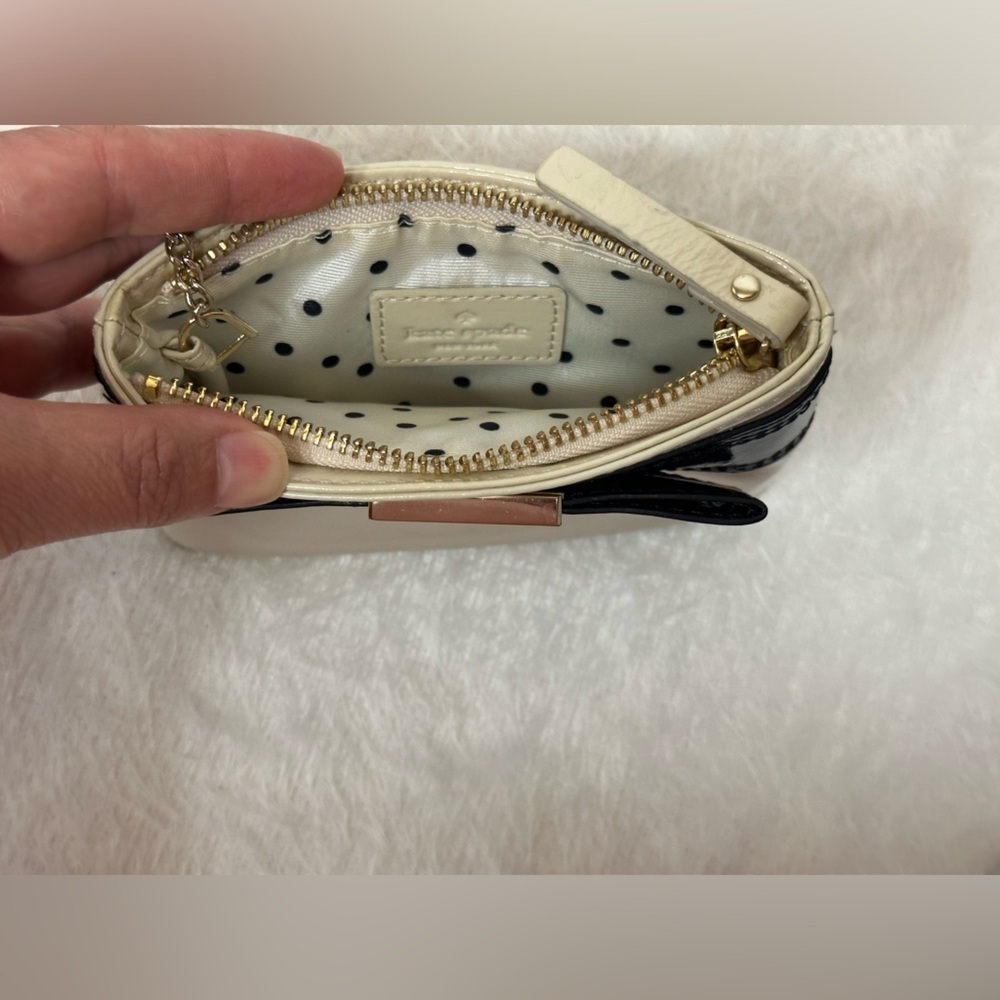 Kate Spade Cream and Black Color-Block Wallet 🤍🤍🤍 - Picture 5 of 8